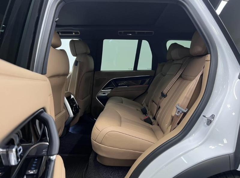 Range Rover P400 SE SWB 2025 (7)