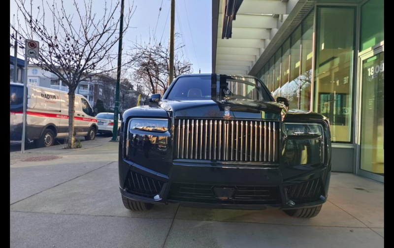 Rolls Royce Cullinan Black Badge 2025 (13)