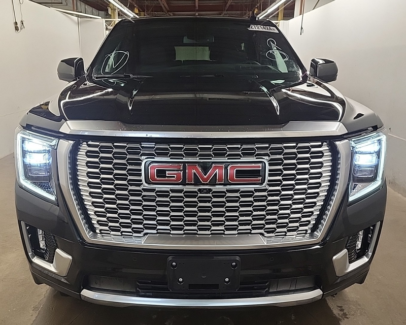 Yukon DENALI 4WD 2024 (8)