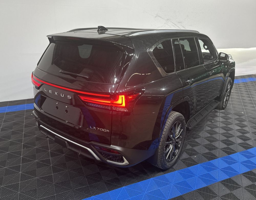 Lexus LX700H Sport AWD 2025 (13)