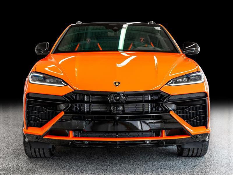 Lamborghini URUS SE 2025 (13)