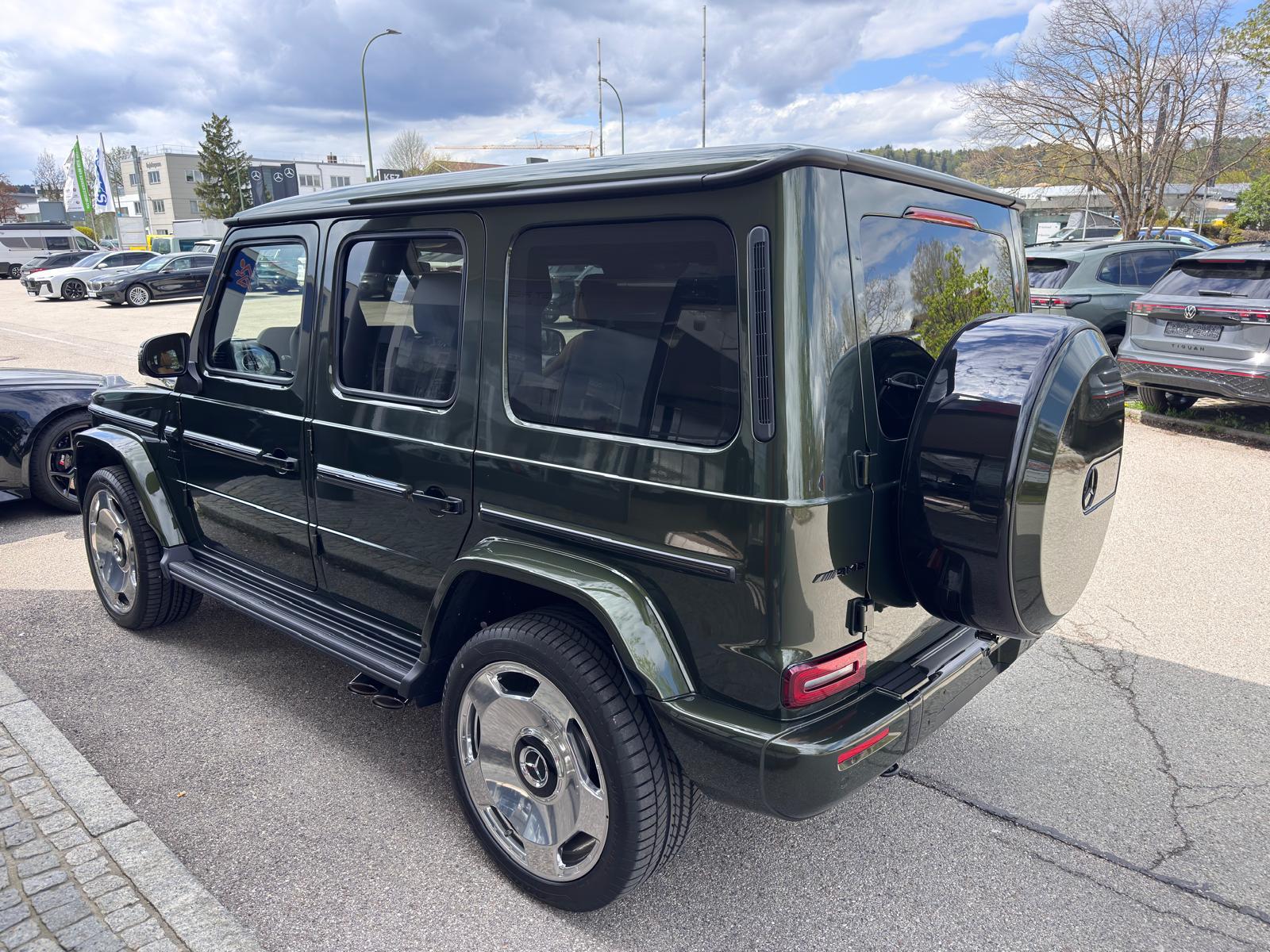 Mercedes Benz G63 AMG V8 Gasoline (8)