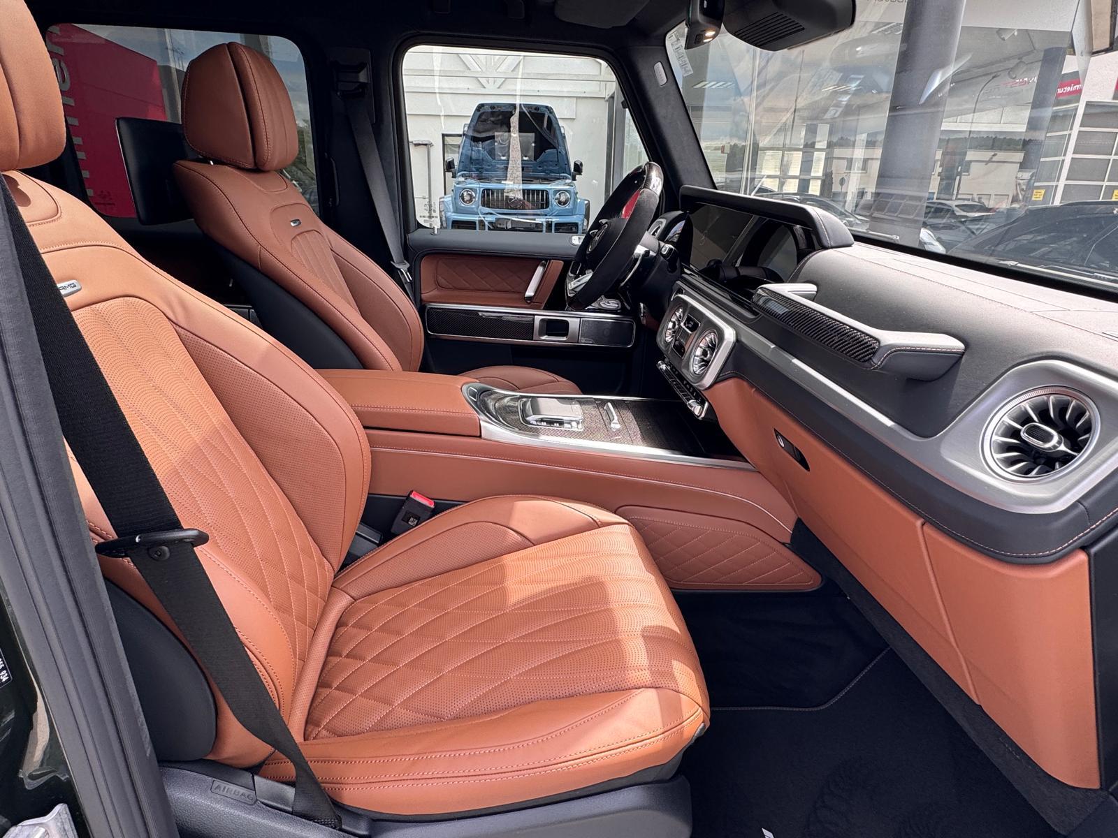 Mercedes Benz G63 AMG V8 Gasoline (10)