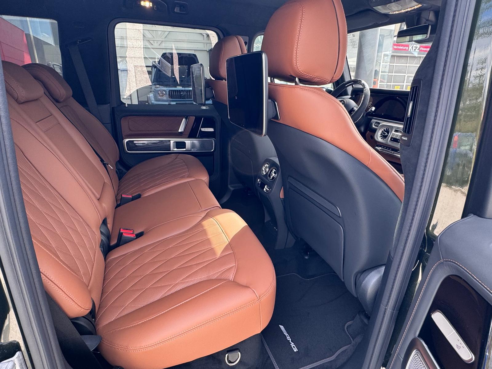 Mercedes Benz G63 AMG V8 Gasoline (12)