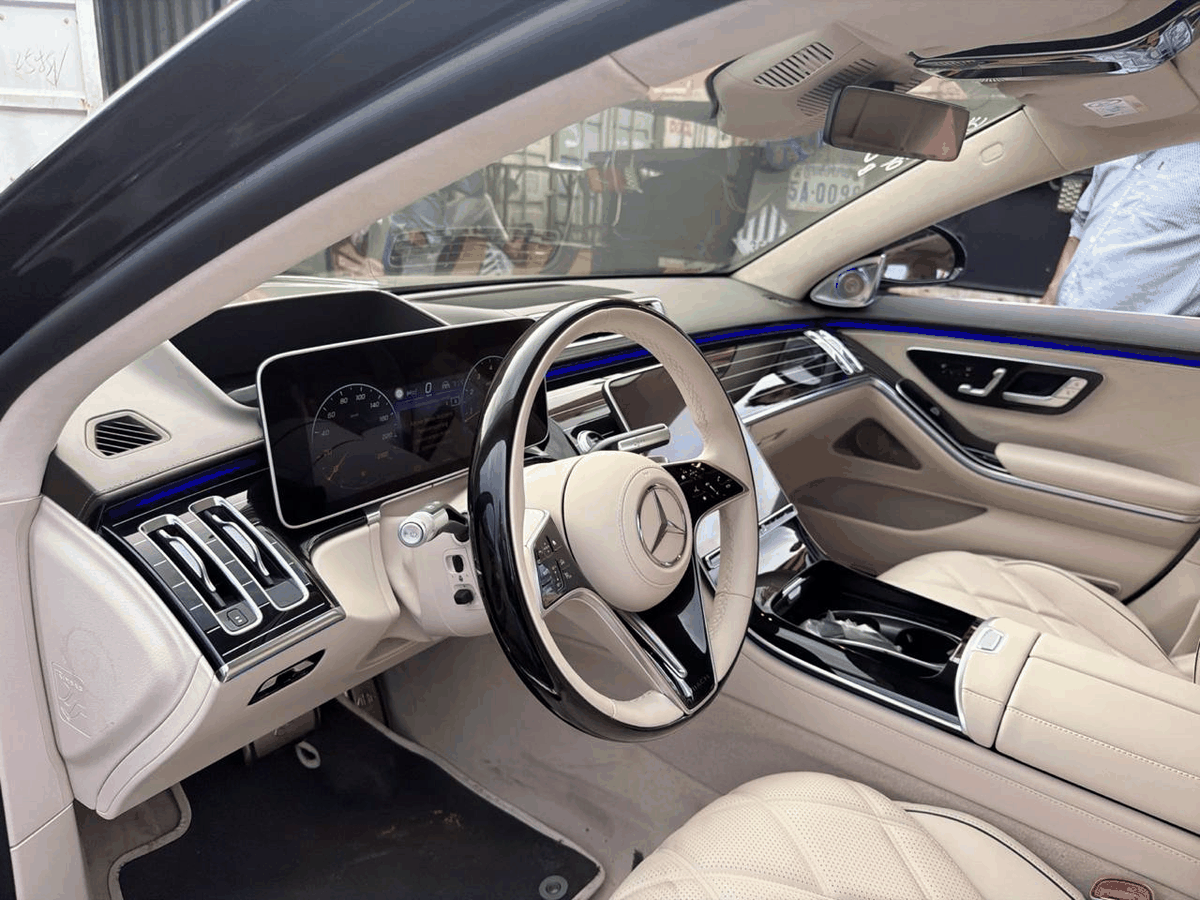 Mercedes Benz S680 Maybach New (7)