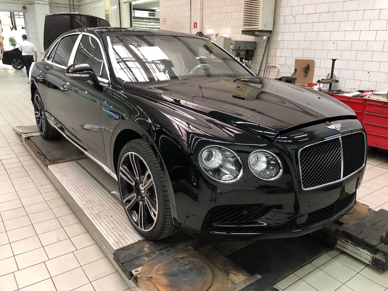 Bentley FS V8S