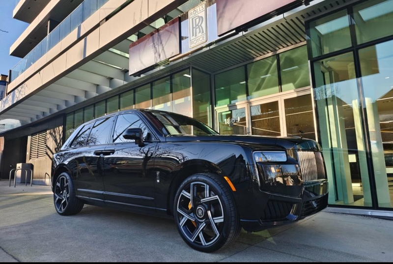Cullinan Black Badge | Fugo Cars