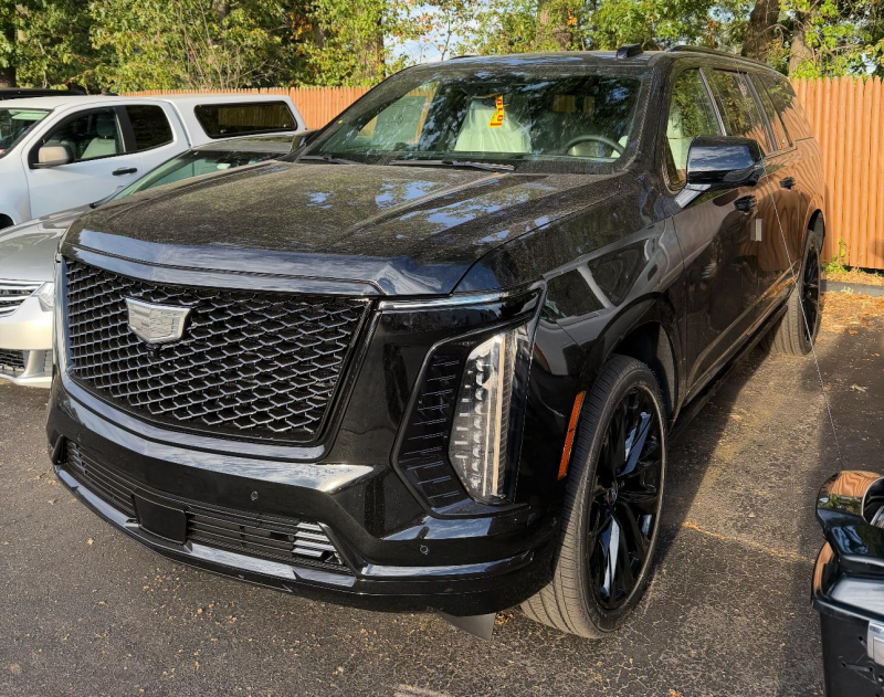 Escalade Sport Platinum ESV | Fugo Cars