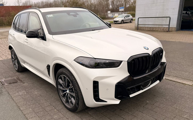 X5 M60i 4.4l V8 Factory Armored VR6 | Fugo Cars