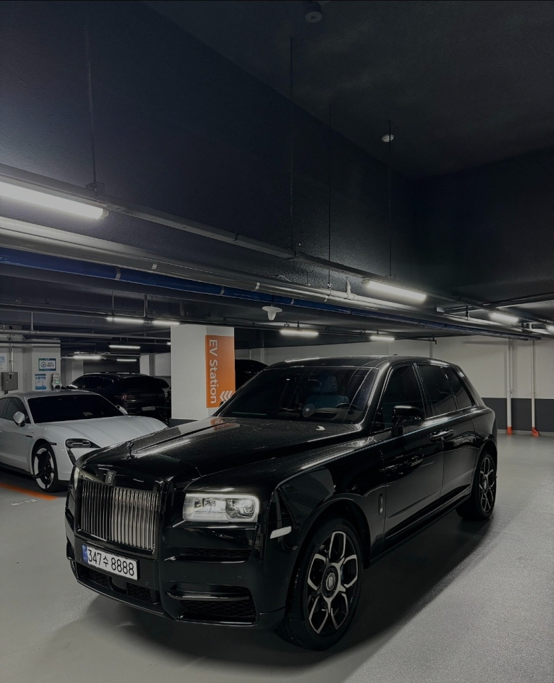 Cullinan BlackBadge | Fugo Cars