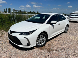 Corolla Hybrid Sedan 1.8L | Fugo Cars