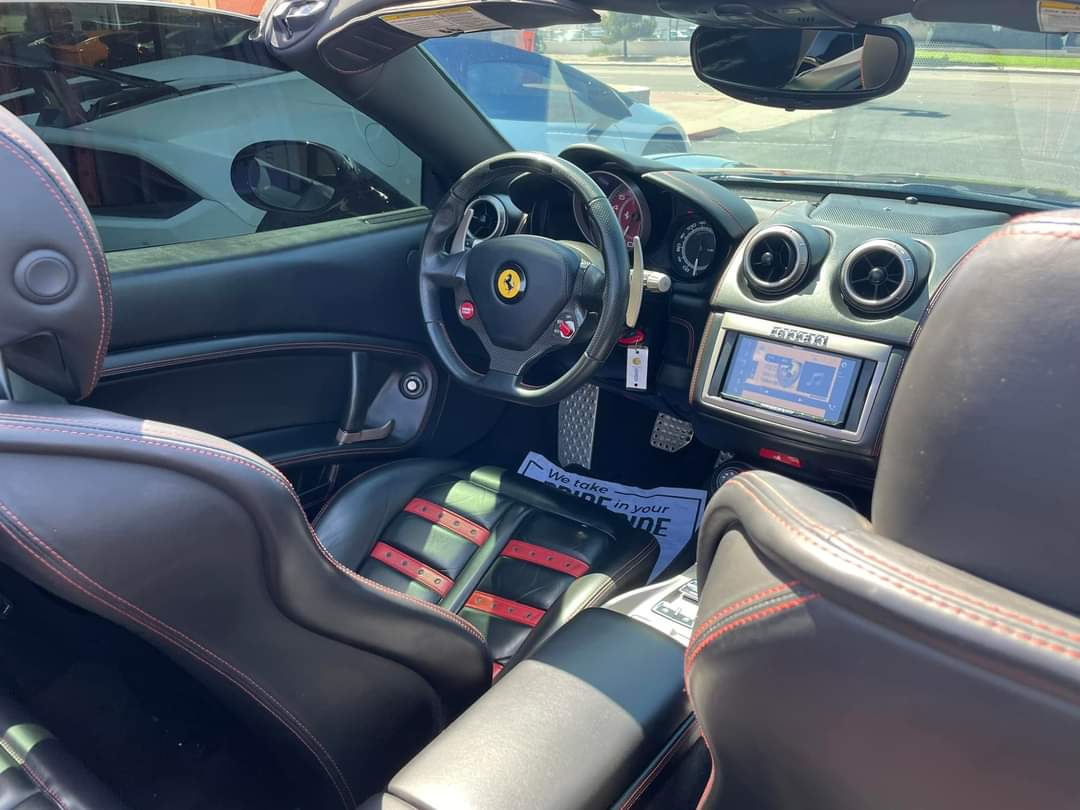 Ferrari California Roadster 2011 (10)